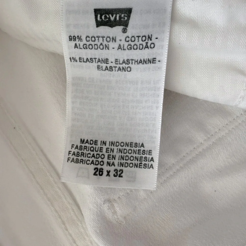 Levi's White Straight Leg Jeans - never worn - Picture 10 of 12